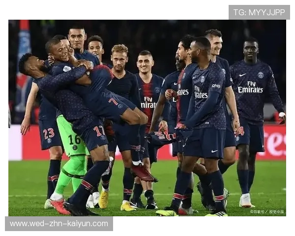 法甲:巴黎在客场逆转里尔,争冠格局再掀高潮,巴黎对战里尔 法甲:巴黎在客场逆转里尔,争冠格局再掀高潮,巴黎对战里尔